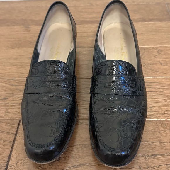 Salvatore Ferragamo | Black Crocodile Pattern Loafers - Picture 4 of 13